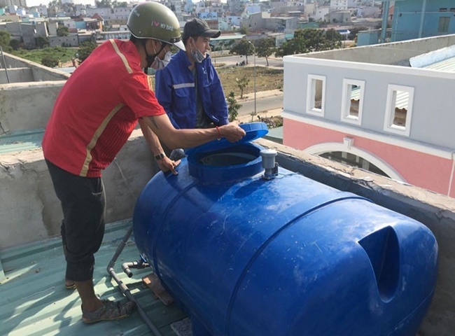 Dịch vụ Vệ sinh bồn nước quận 9