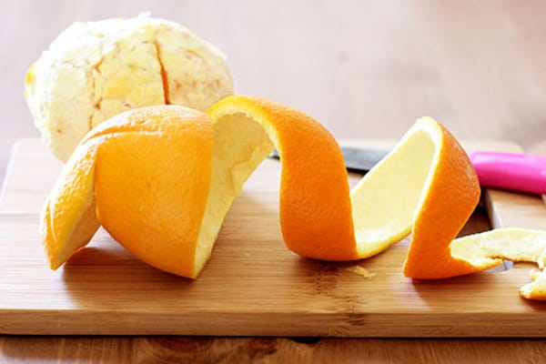 l&agrave;m sạch tường nh&agrave; bếp