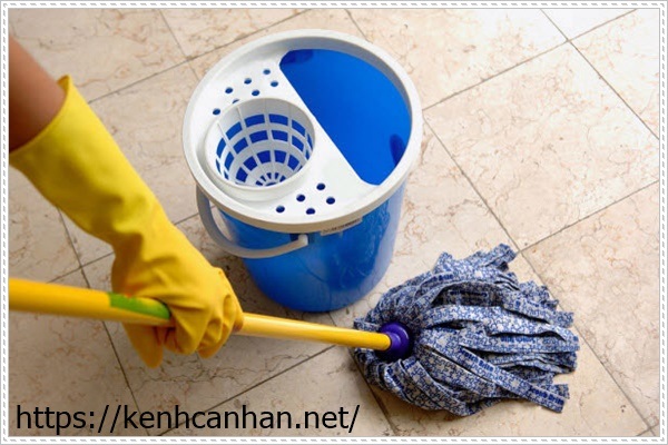 L&agrave;m sạch s&agrave;n nh&agrave; bằng đ&aacute;