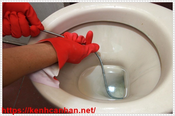 Hậu quả của việc bồn cầu bốc mùi hôi đến sức khỏe của người trong nhà