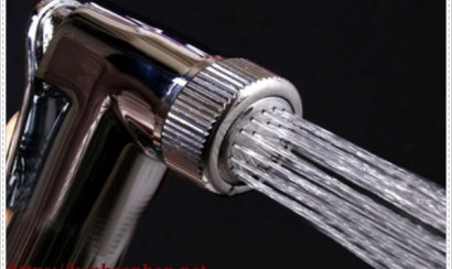 Làm thế nào để xử lý vòi xịt vệ sinh bị rỉ nước 