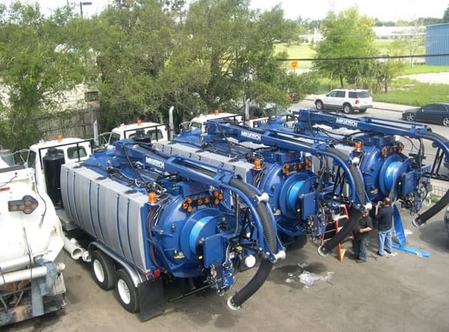 K&iacute;ch thước ng&ocirc;i nh&agrave; v&agrave; số người ở sẽ quyết định đến bể chứa hầm cầu